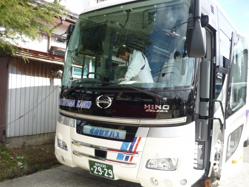 中型セレガ(正席33+補助7)新車DEBUET!!
